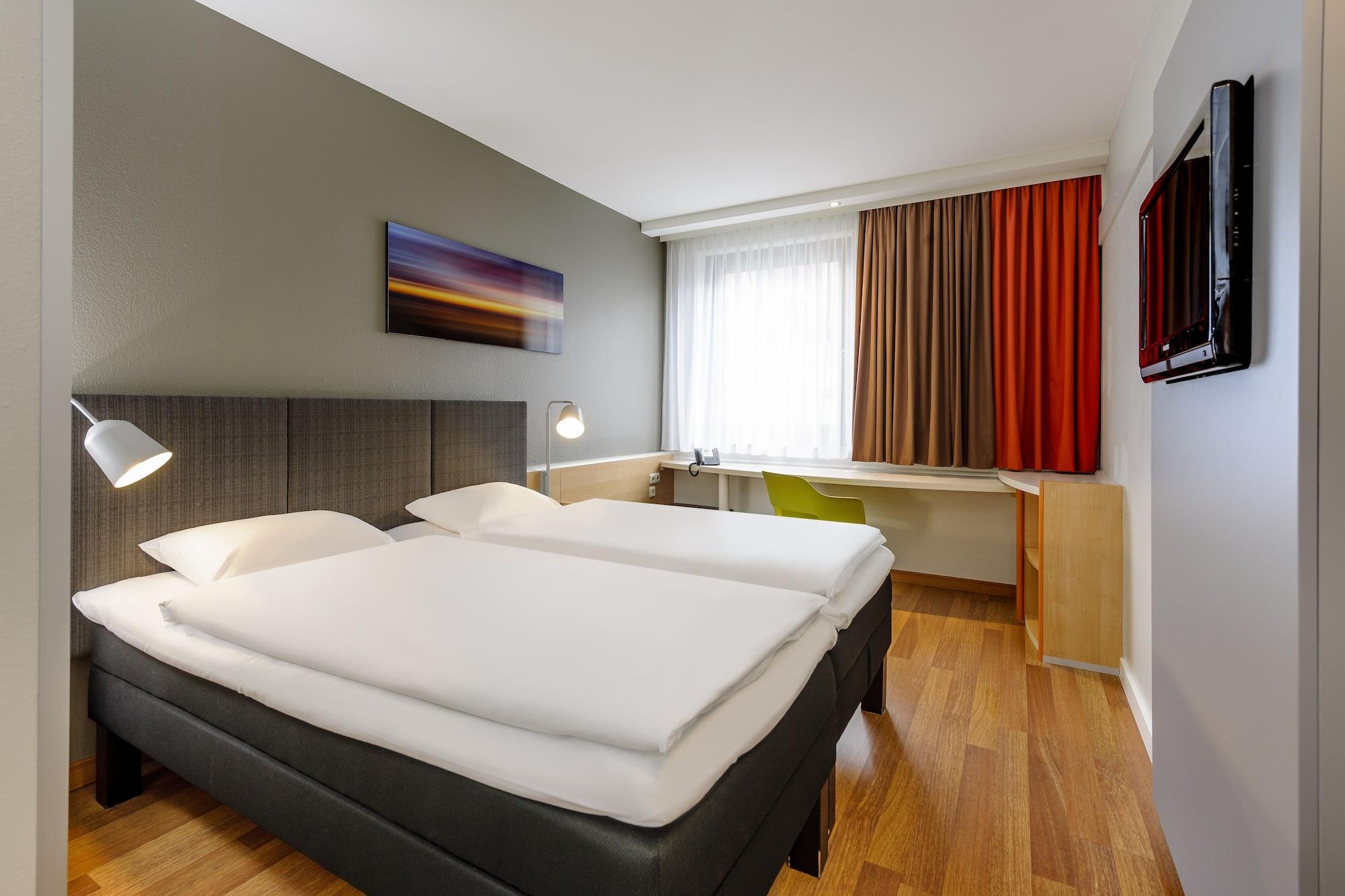 Ibis Hotel Frankfurt Messe West Frankfurt am Main Bagian luar foto