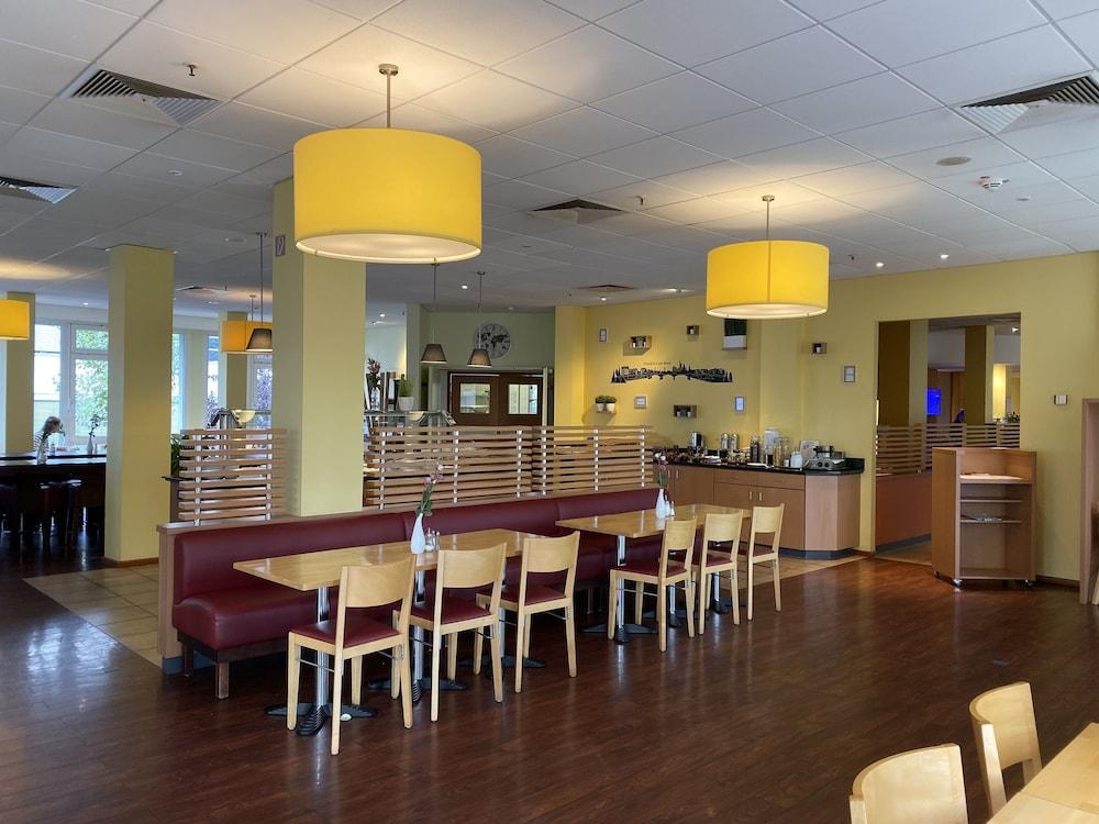 Ibis Hotel Frankfurt Messe West Frankfurt am Main Bagian luar foto