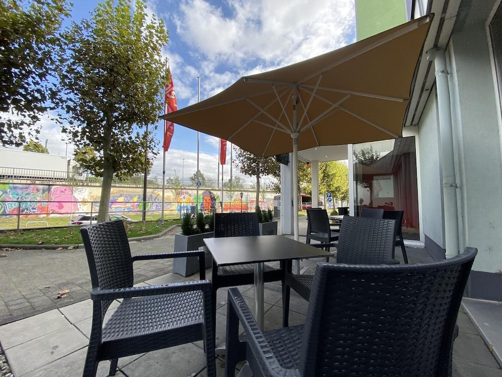 Ibis Hotel Frankfurt Messe West Frankfurt am Main Bagian luar foto