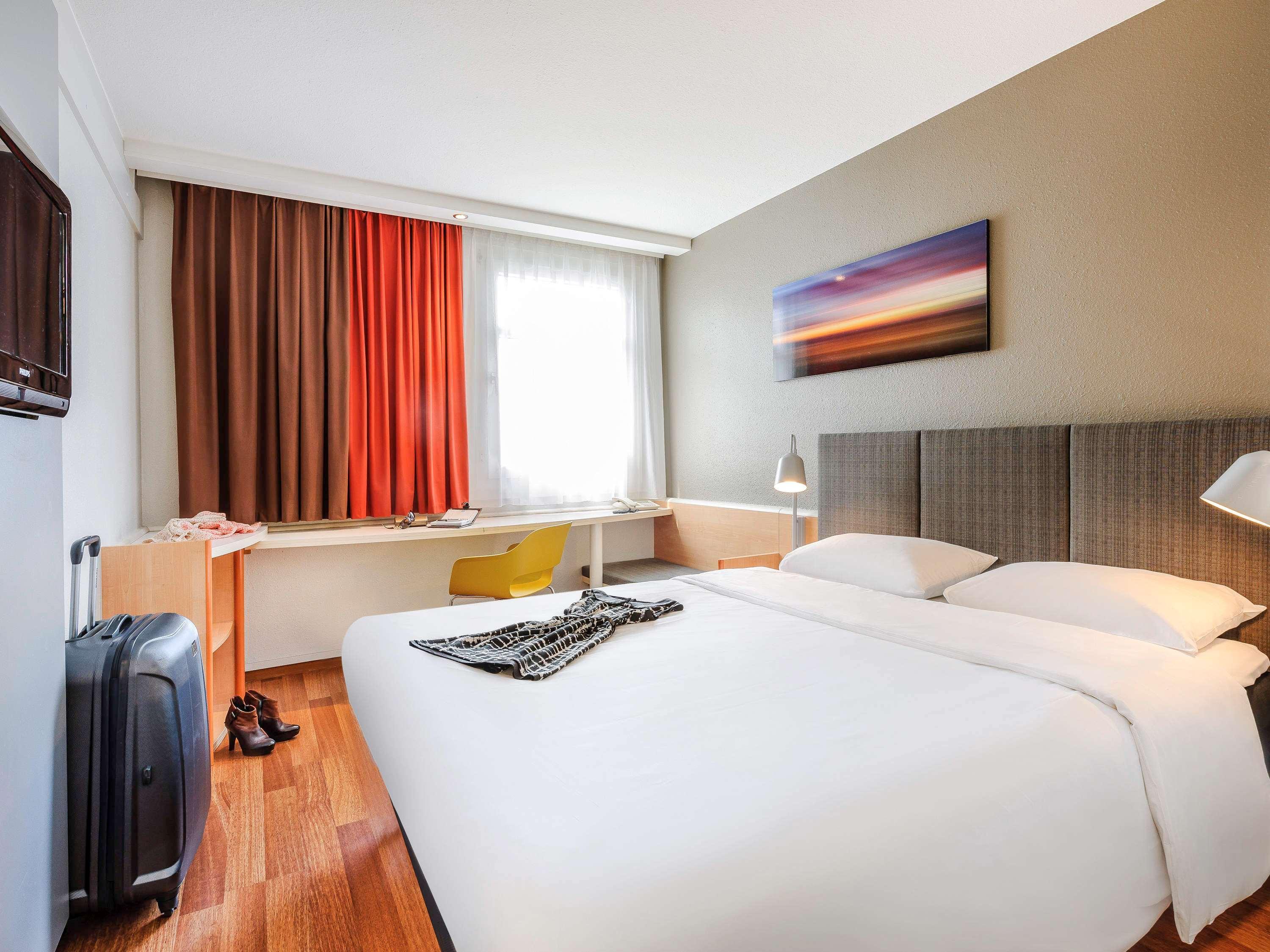 Ibis Hotel Frankfurt Messe West Frankfurt am Main Bagian luar foto