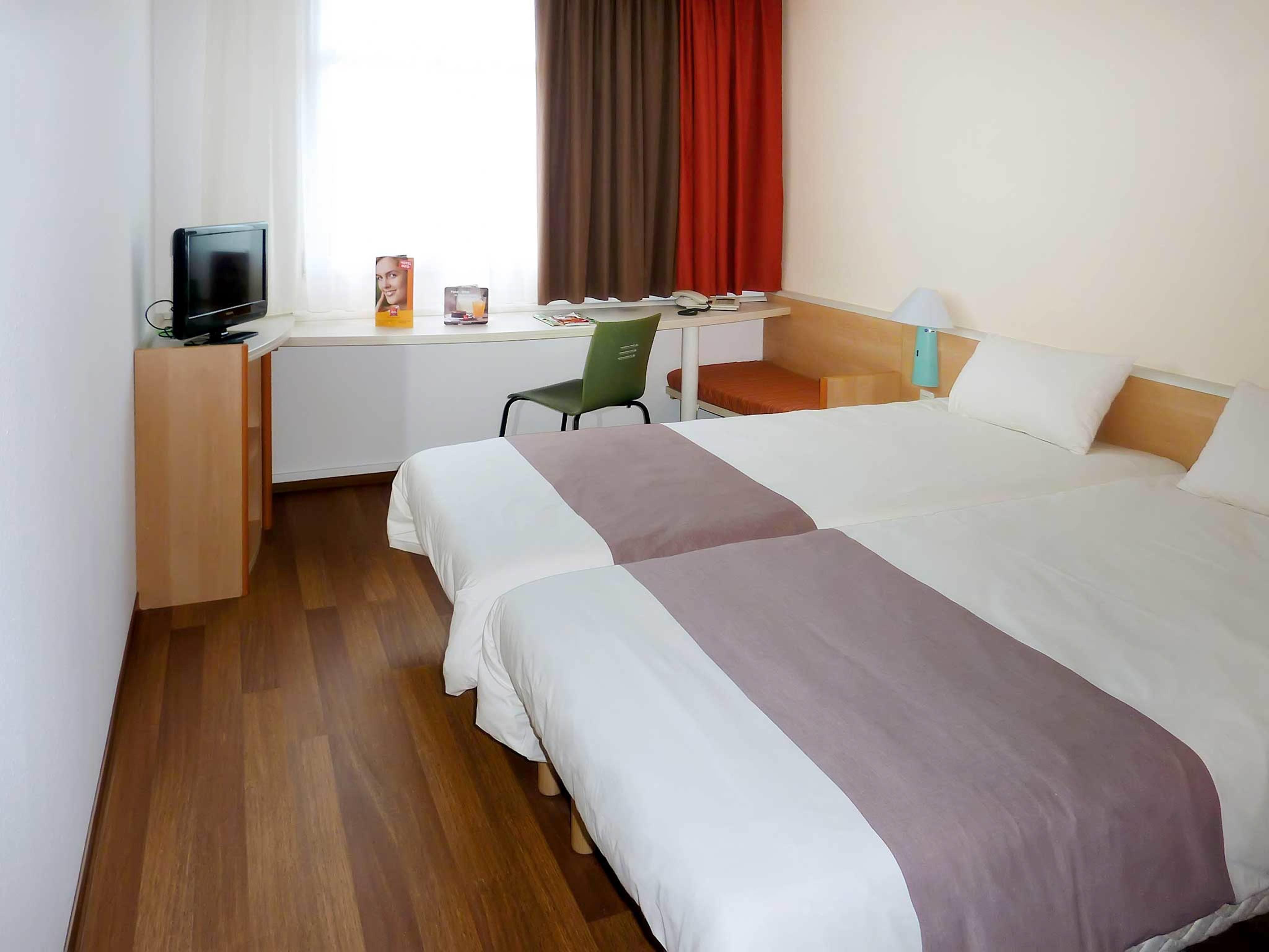 Ibis Hotel Frankfurt Messe West Frankfurt am Main Bagian luar foto