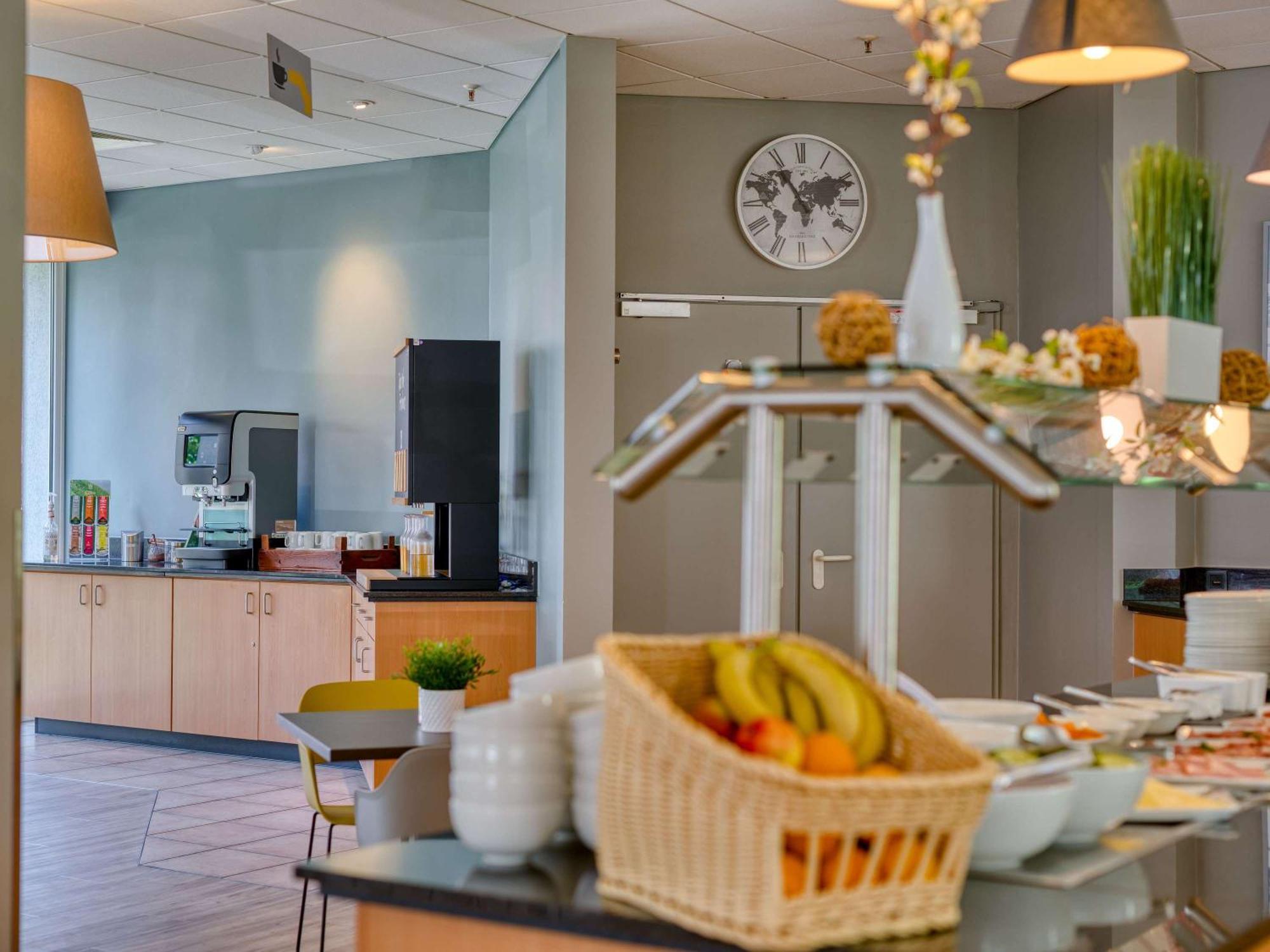 Ibis Hotel Frankfurt Messe West Frankfurt am Main Bagian luar foto