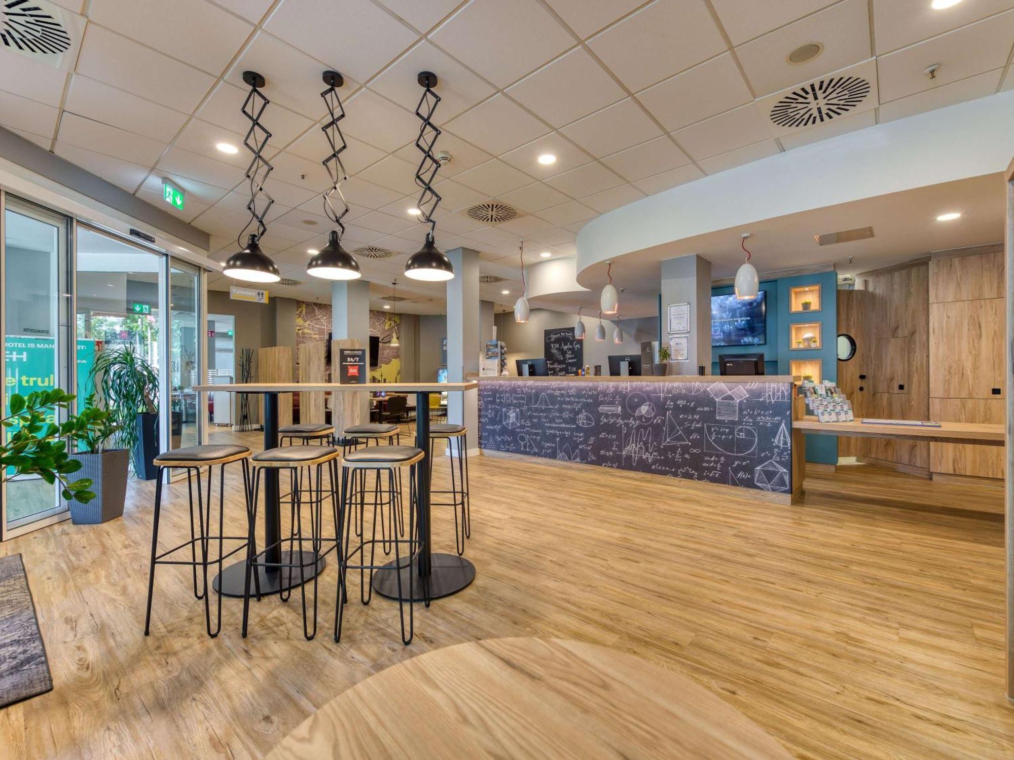 Ibis Hotel Frankfurt Messe West Frankfurt am Main Bagian luar foto