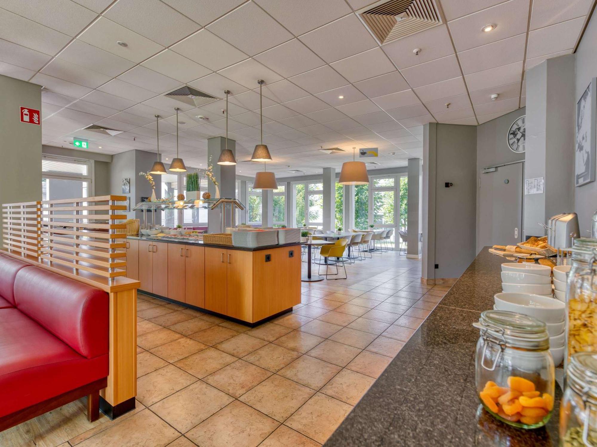 Ibis Hotel Frankfurt Messe West Frankfurt am Main Bagian luar foto