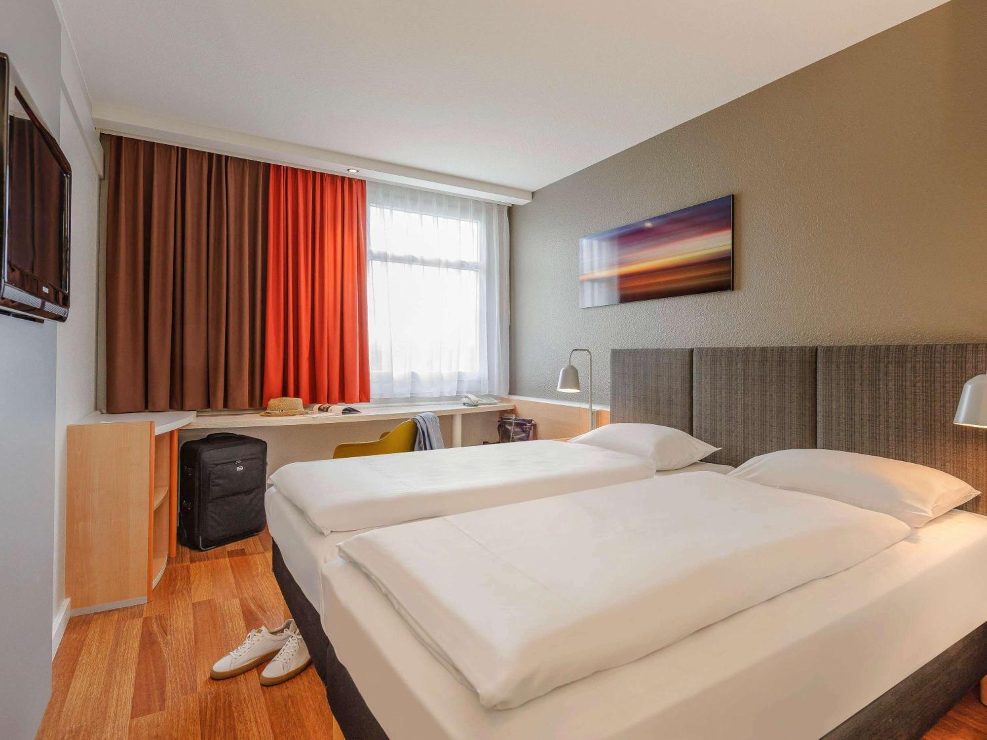 Ibis Hotel Frankfurt Messe West Frankfurt am Main Bagian luar foto