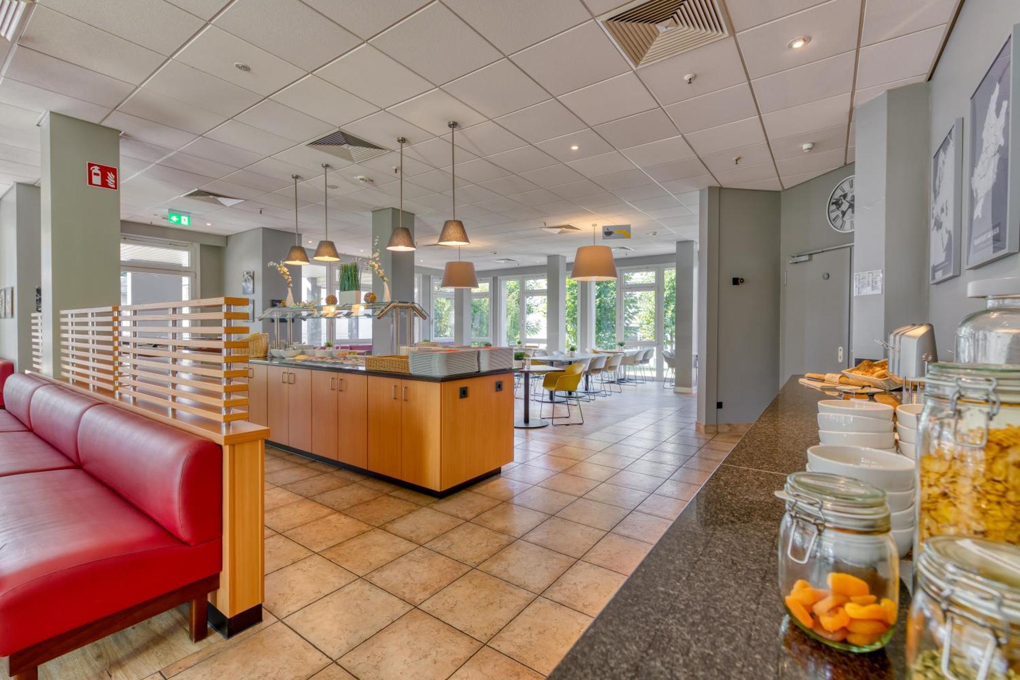 Ibis Hotel Frankfurt Messe West Frankfurt am Main Bagian luar foto