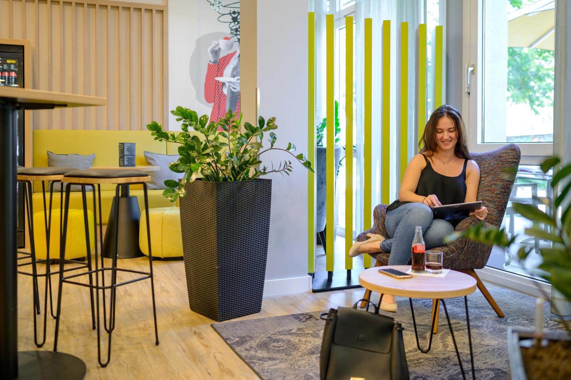 Ibis Hotel Frankfurt Messe West Frankfurt am Main Bagian luar foto