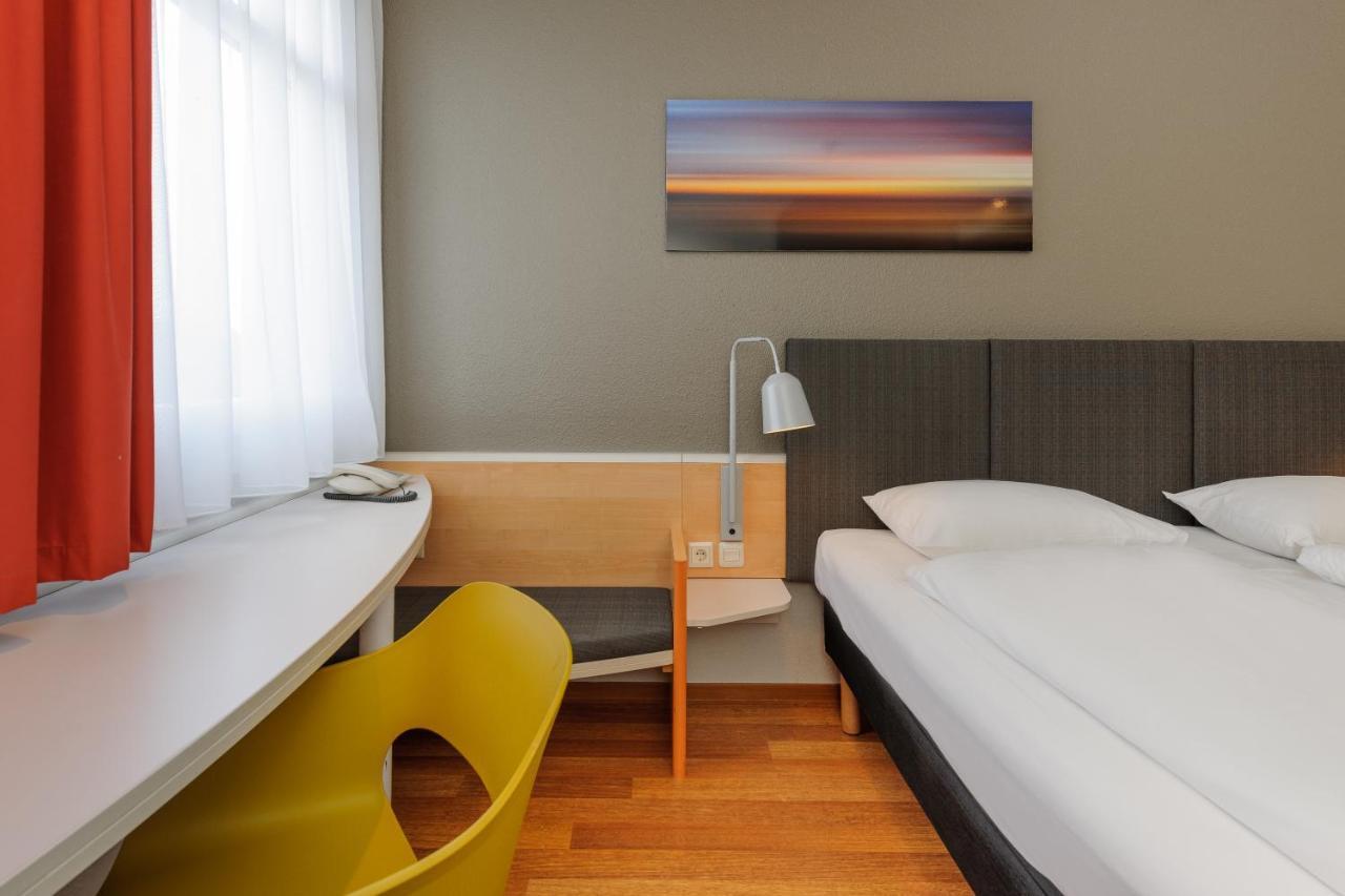 Ibis Hotel Frankfurt Messe West Frankfurt am Main Bagian luar foto